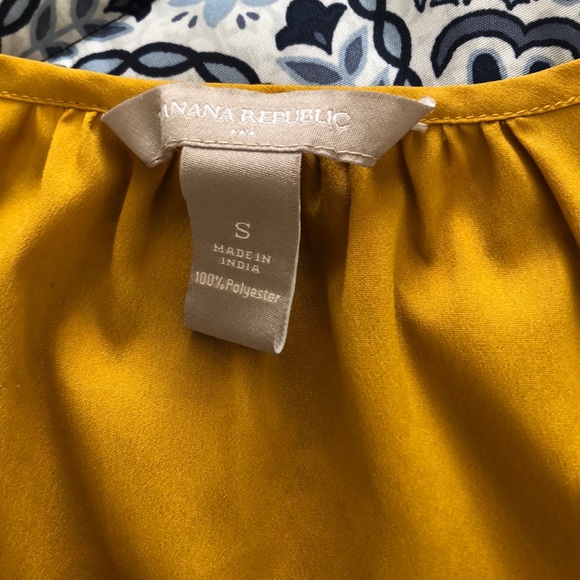 Top - Picture 2 of 2